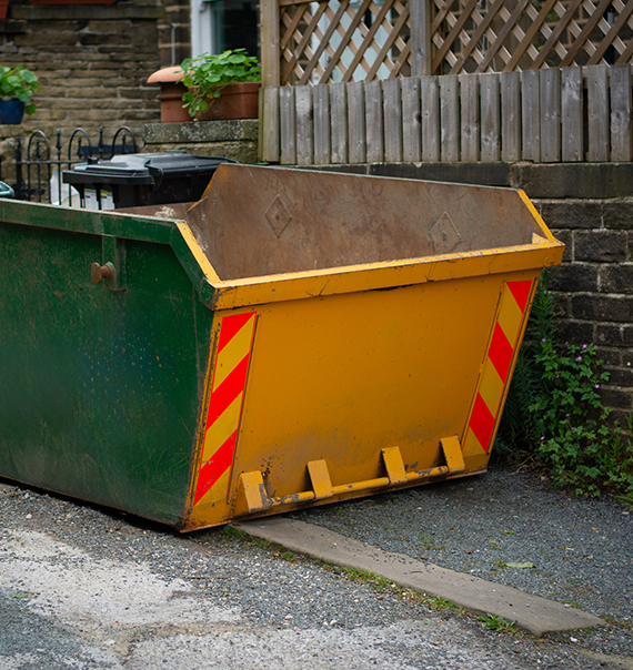 Reliable 4 yard midi skip hire Longsight